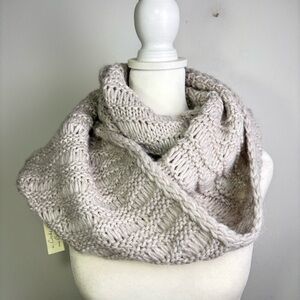 Made Italy Alpaca Wool Blend Chunky Knit Infinity Scarf NEW minimalist neutral